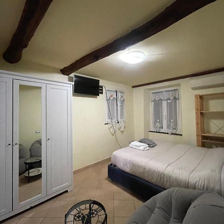 Bilocale Arredato Sestri Ponente Appartement Genua Buitenkant foto