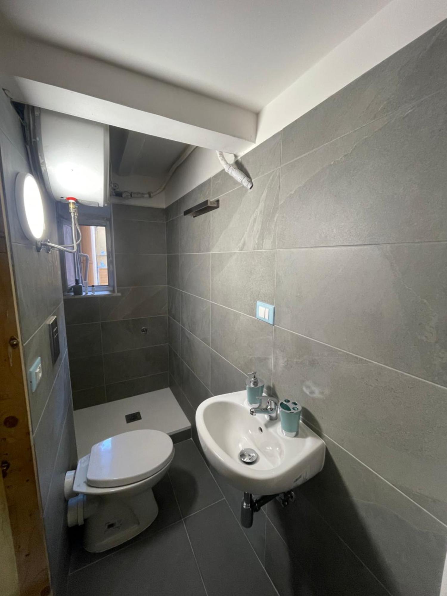 Bilocale Arredato Sestri Ponente Appartement Genua Buitenkant foto