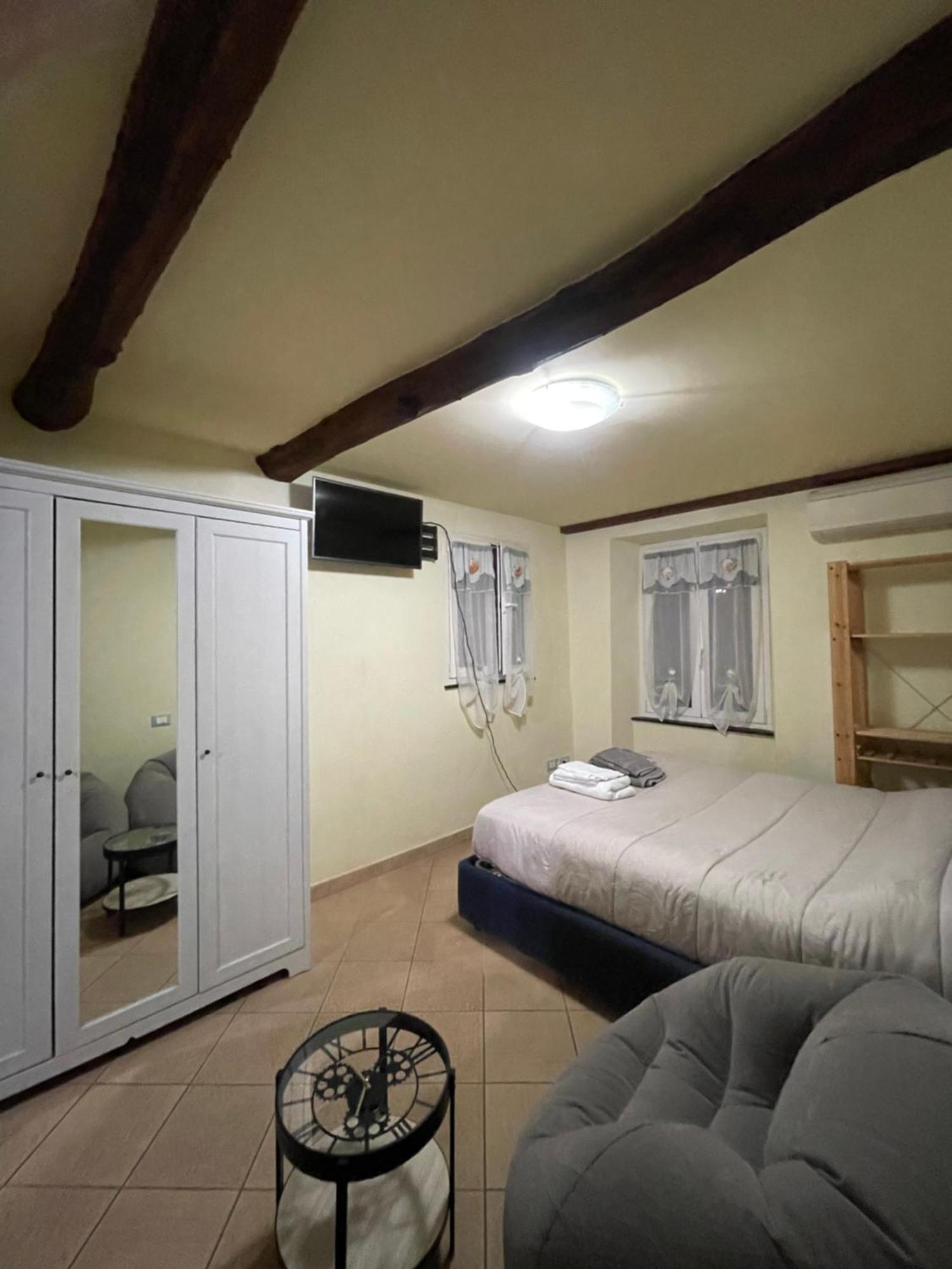 Bilocale Arredato Sestri Ponente Appartement Genua Buitenkant foto