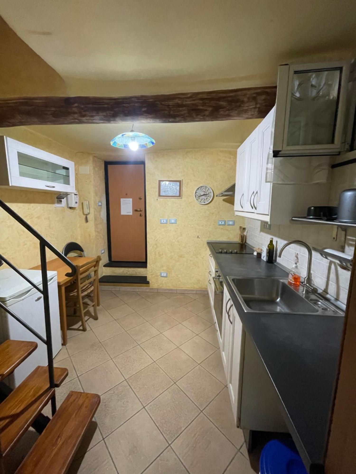 Bilocale Arredato Sestri Ponente Appartement Genua Buitenkant foto